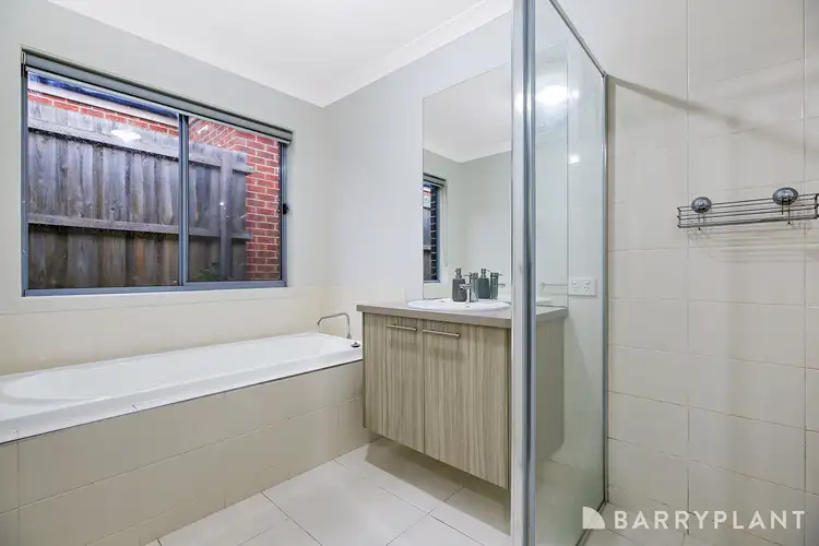 Fifth view of Homely house listing, 5 Midsummer Lane, Drouin VIC 3818