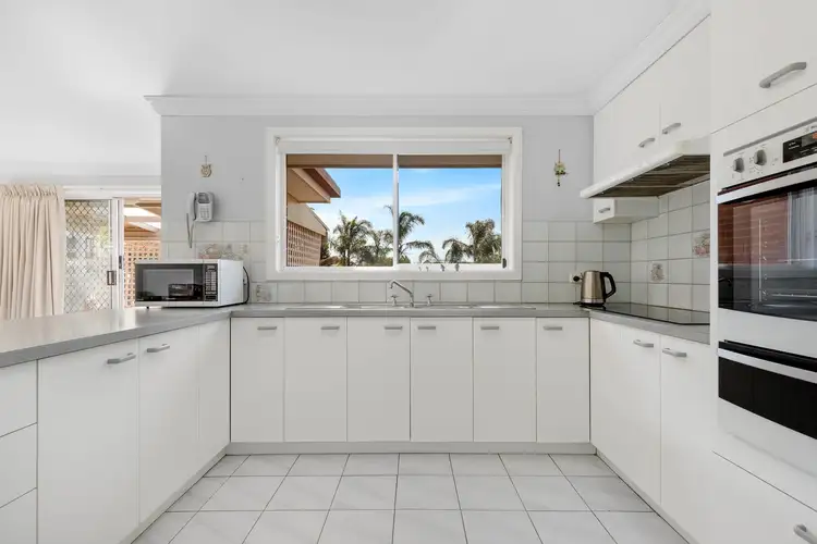 Third view of Homely house listing, 15 Solomon Court, Sunbury VIC 3429