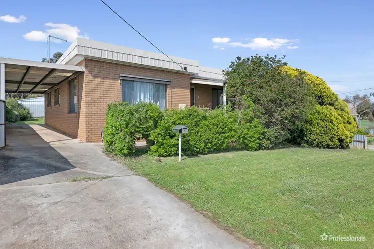 2 Hillview Avenue, Maryborough VIC 3465
