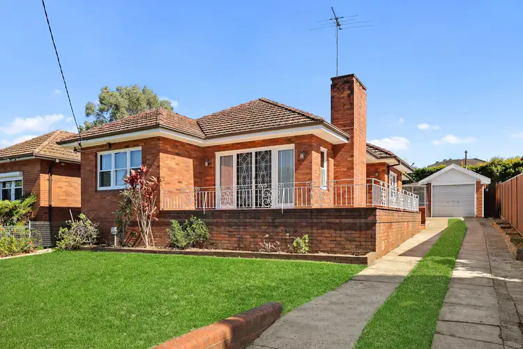 142 Windsor Road, Northmead NSW 2152