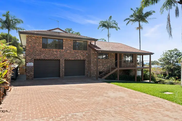 5 Lagoona Close