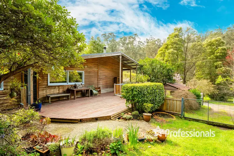 10 Lloyds Road, Powelltown VIC 3797