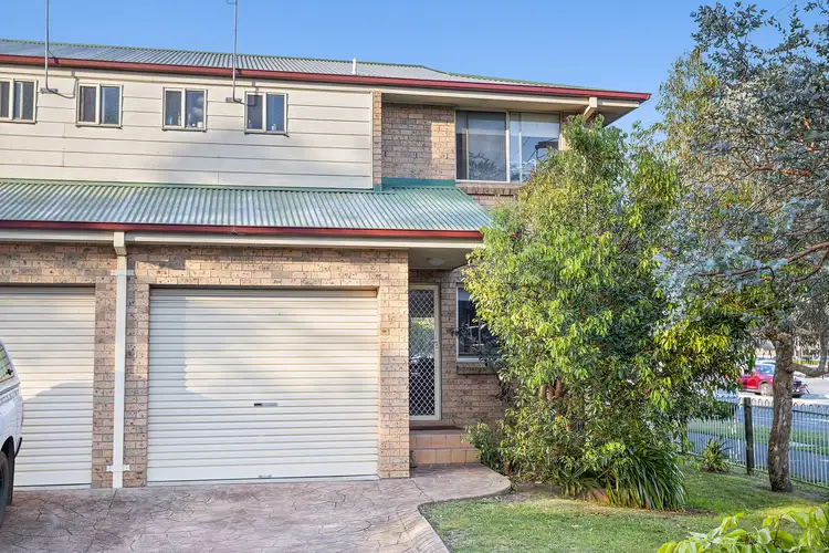 1/2A Benney Avenue, Figtree NSW 2525