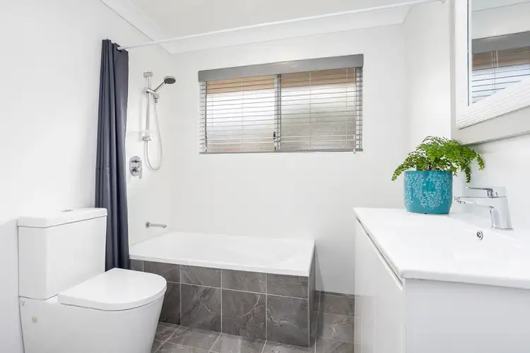 Sixth view of Homely townhouse listing, 2/96 Kingsway, Woolooware NSW 2230