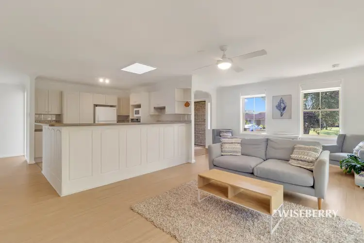 Second view of Homely house listing, 10 Tristram Close, Lake Haven NSW 2263
