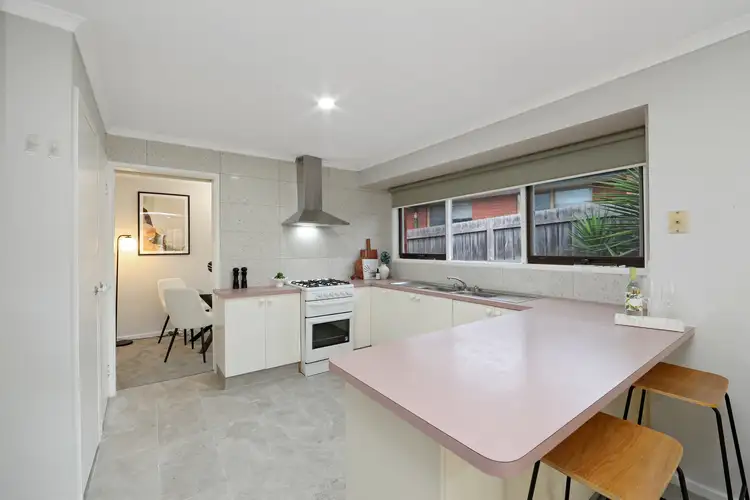 Second view of Homely house listing, 7 Formosa Court, Narre Warren VIC 3805