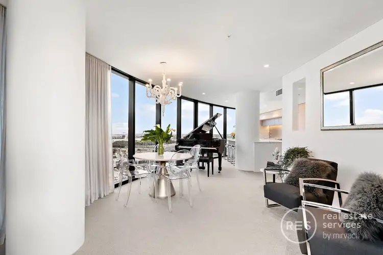 1705/103 South Wharf Drive