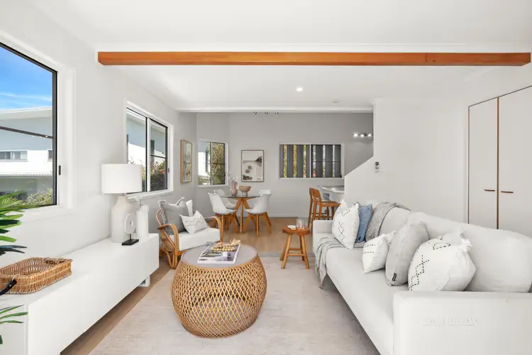 3/4 Margit Crescent, Sunrise Beach QLD 4567