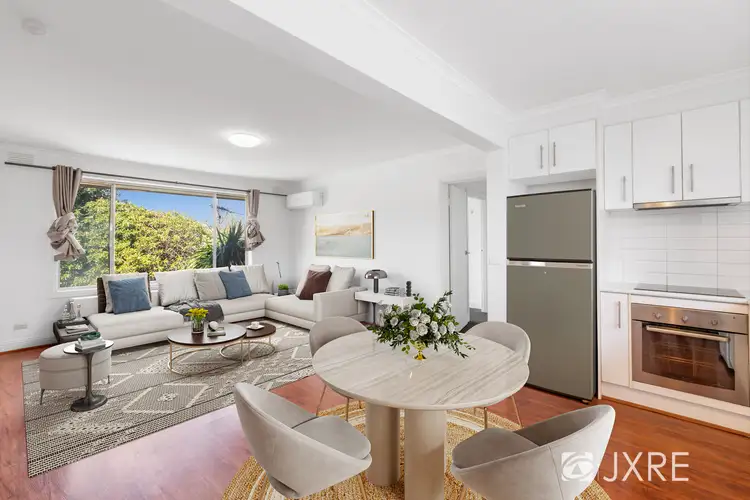 2/1 Burton Avenue, Clayton VIC 3168