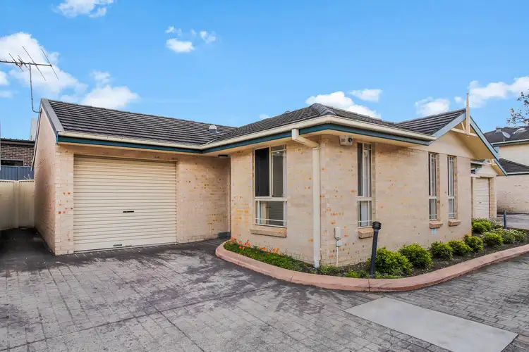 10/31-33 Tungarra Road, Girraween NSW 2145