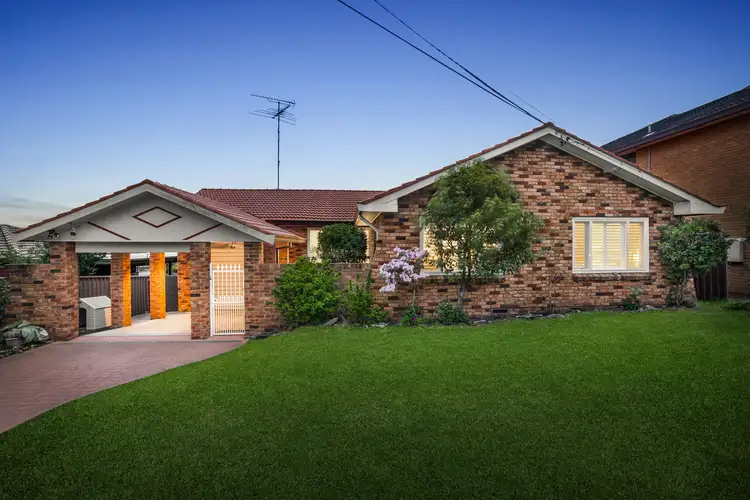 74 Brucedale Drive, Baulkham Hills NSW 2153