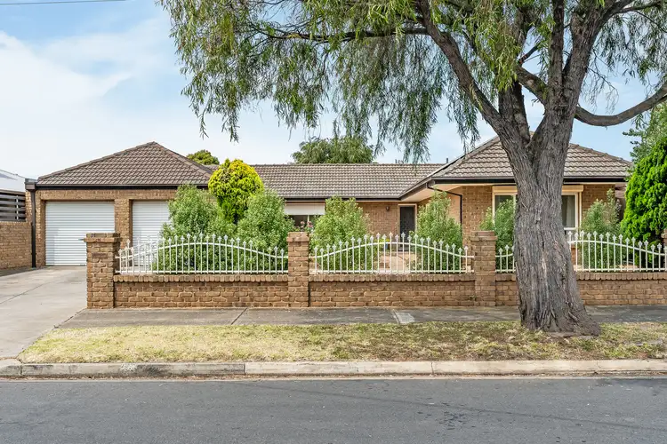 1 Finchley Street, Clovelly Park SA 5042