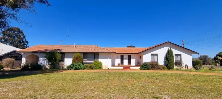 1 Burbidge Way, Katanning WA 6317