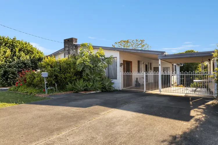 6 Ronald Wixted Avenue, South Kempsey NSW 2440
