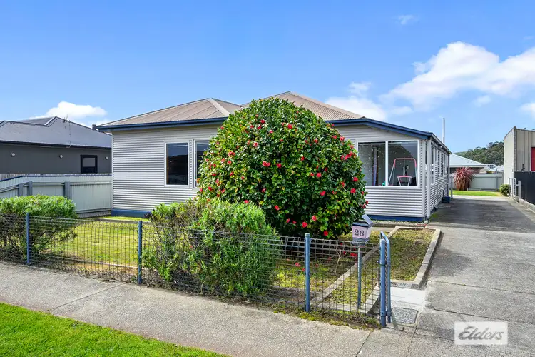 28 Falmouth Street, Somerset TAS 7322