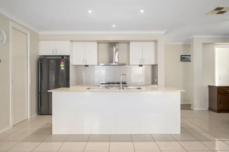 Sixth view of Homely house listing, 116 Katrina Circuit, Corowa NSW 2646