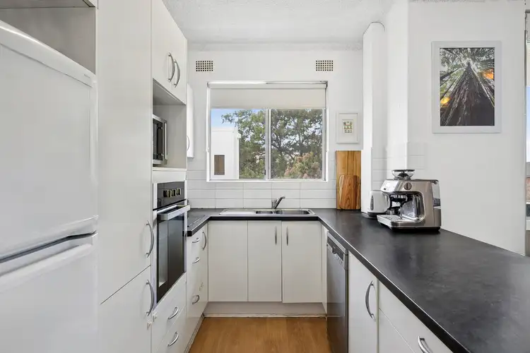 Fifth view of Homely apartment listing, 10/96 Crown Road, Queenscliff NSW 2096