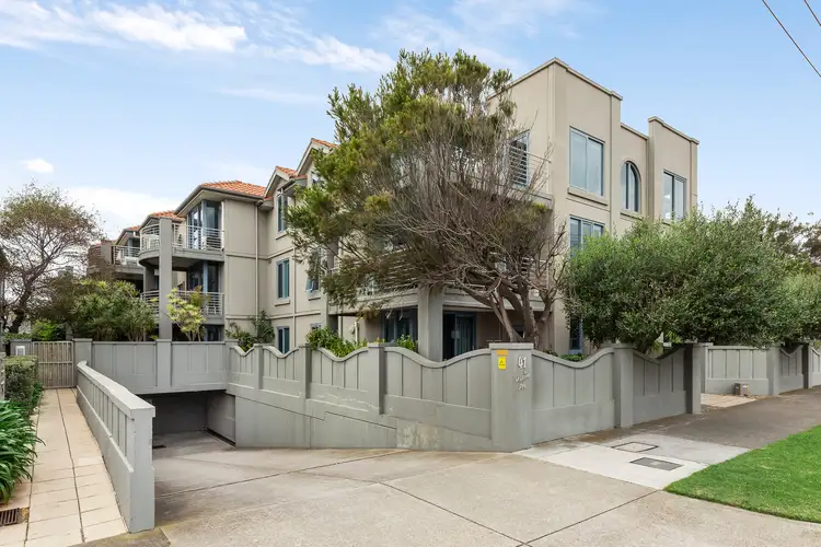 18/41 Marine Parade