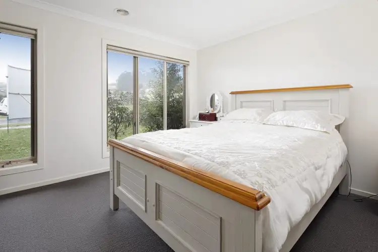 Fifth view of Homely house listing, 27 Chaucer Way, Drouin VIC 3818
