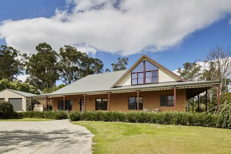6 Robyn Court, Drouin VIC 3818