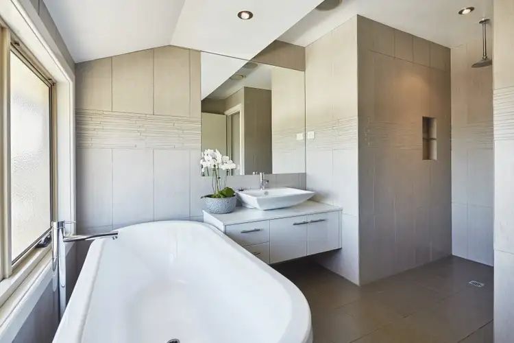 Sixth view of Homely house listing, 1 James Court, Warragul VIC 3820