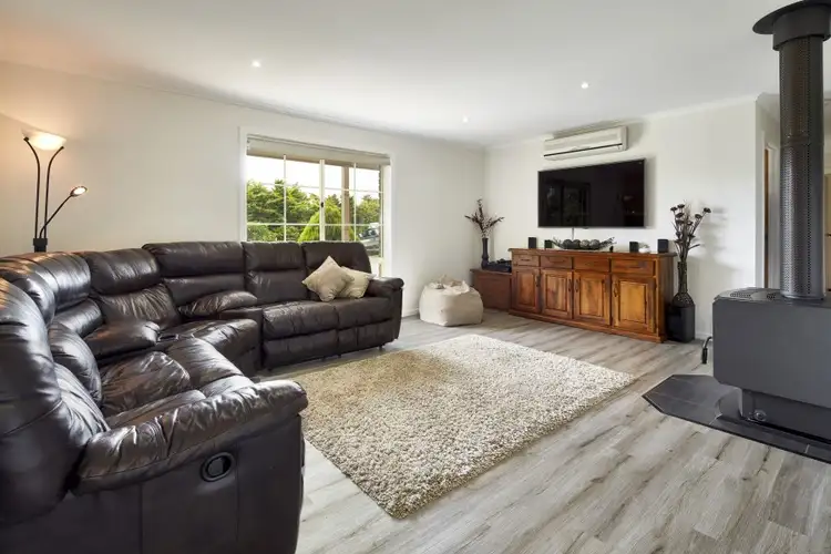 Third view of Homely house listing, 3 Muirhead Close, Warragul VIC 3820