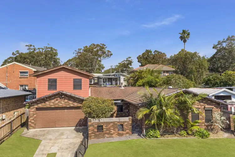 4 Buckland Avenue, Kanwal NSW 2259