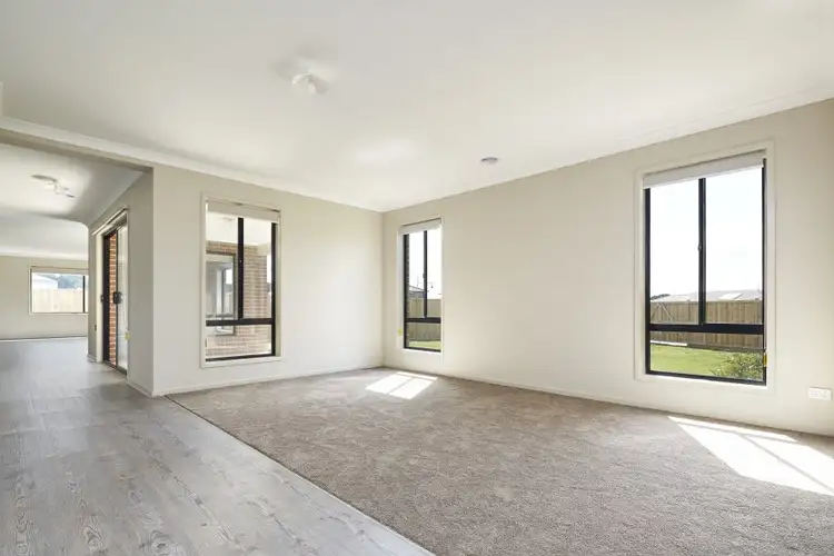 Sixth view of Homely house listing, 4 Armadale Drive, Warragul VIC 3820