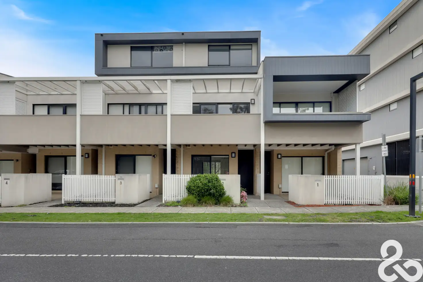 Main view of Homely townhouse listing, 2 Gorman Drive, Mill Park VIC 3082