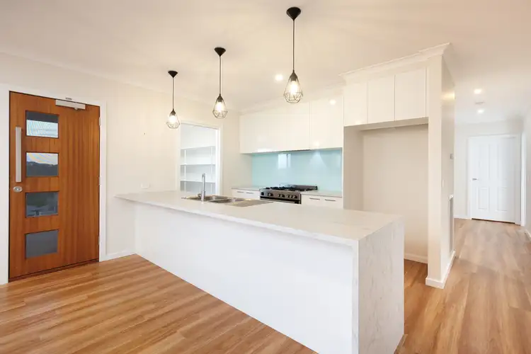 Second view of Homely house listing, 5 Jacks Place, Wodonga VIC 3690