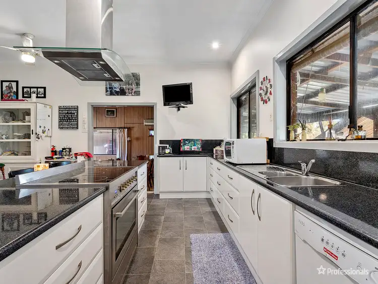 Third view of Homely house listing, 35 Daisy Hill Court, Daisy Hill VIC 3465