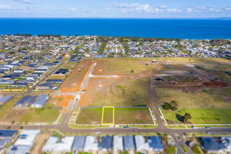 99 Thornton Avenue, St Leonards VIC 3223