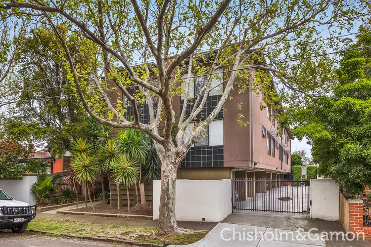 2/12 Selwyn Avenue, Elwood VIC 3184