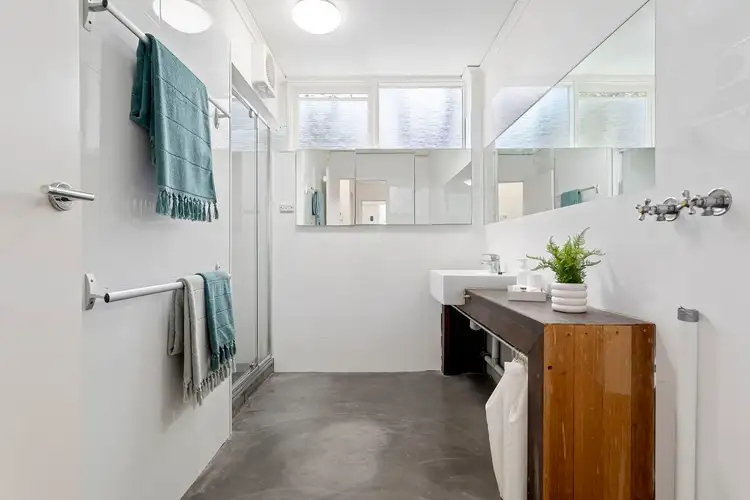 Sixth view of Homely apartment listing, 2/12 Daley Street, Elwood VIC 3184