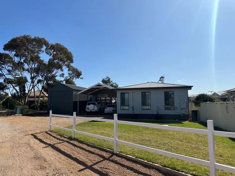 2 Kimba Road, Cowell SA 5602
