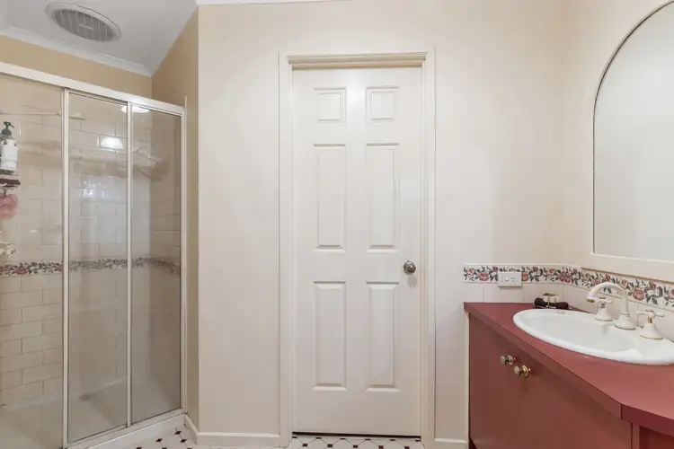 Sixth view of Homely house listing, 8 Dana Court, Rowville VIC 3178