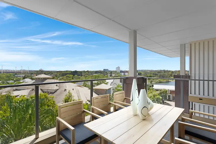 4034/3027 The Boulevard, Carrara QLD 4211