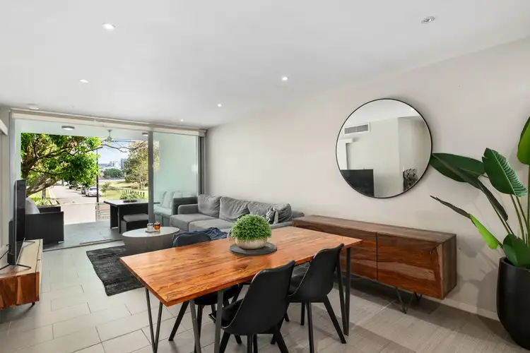 2/18 Riverbend Place