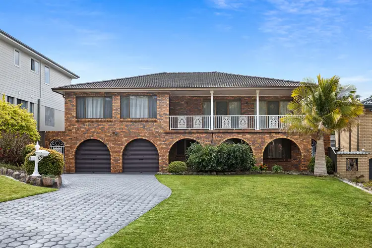 4 Arvenis Crescent, Balgownie NSW 2519