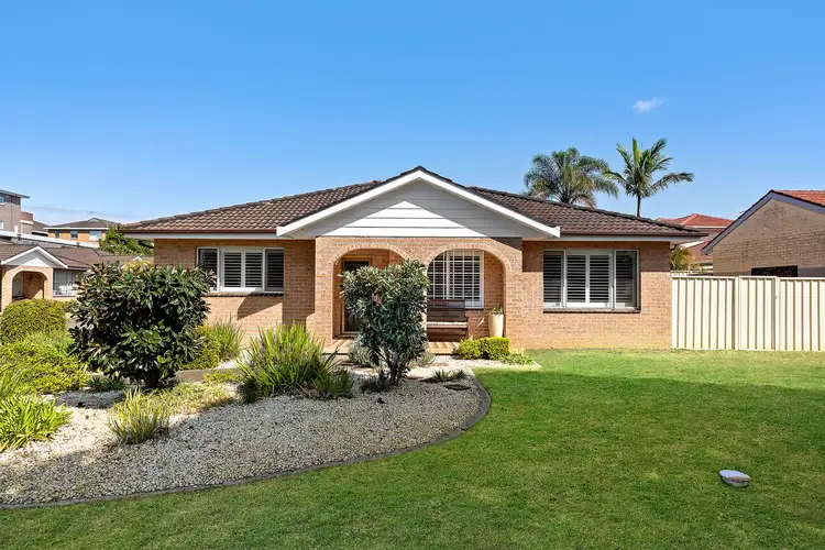Main view of Homely villa listing, 1/137 Russell Avenue, Dolls Point NSW 2219