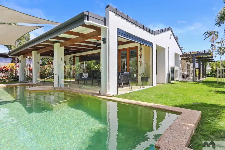 1 Monica Close, Holloways Beach QLD 4878