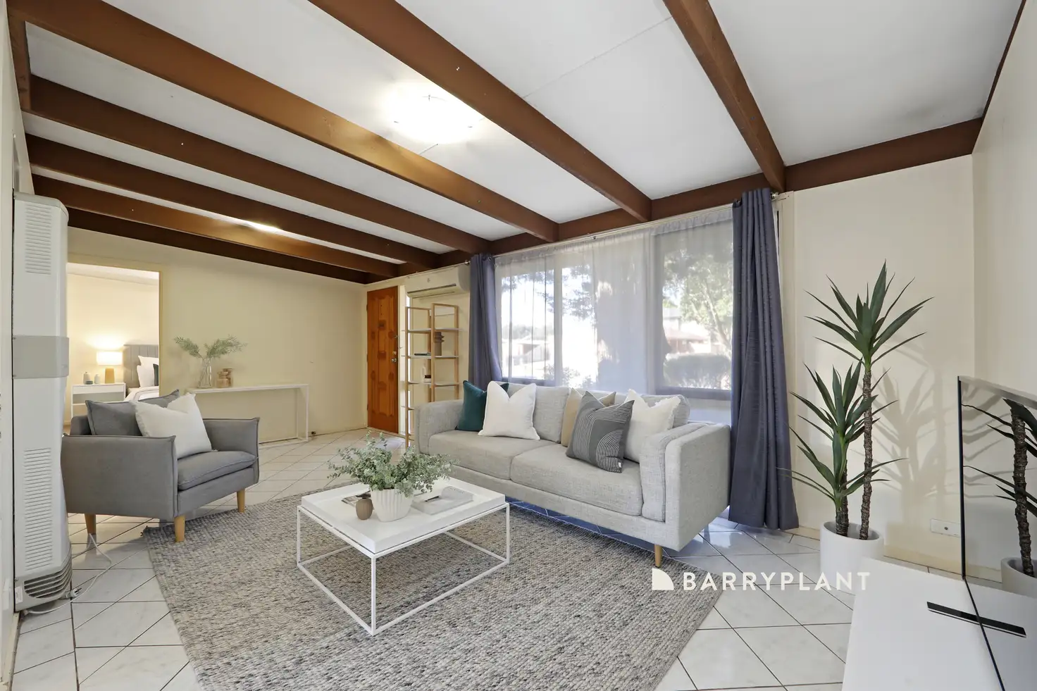 Main view of Homely unit listing, 1/260 Dandelion Drive, Rowville VIC 3178