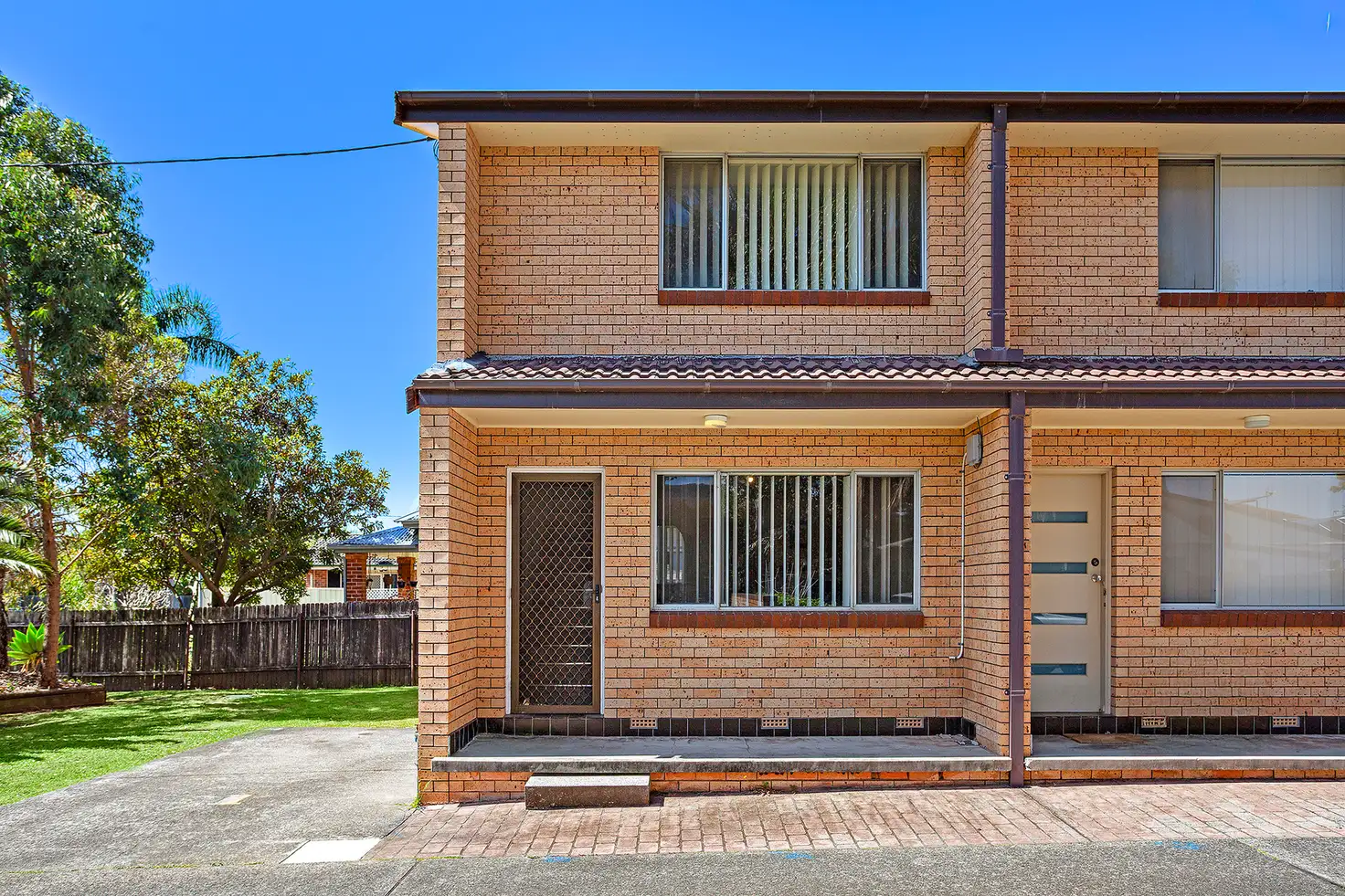 Main view of Homely townhouse listing, 1/15-17 Turner Esplanade, East Corrimal NSW 2518