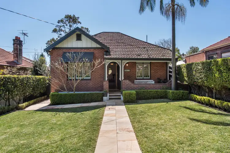 6 Hampden Road, Russell Lea NSW 2046