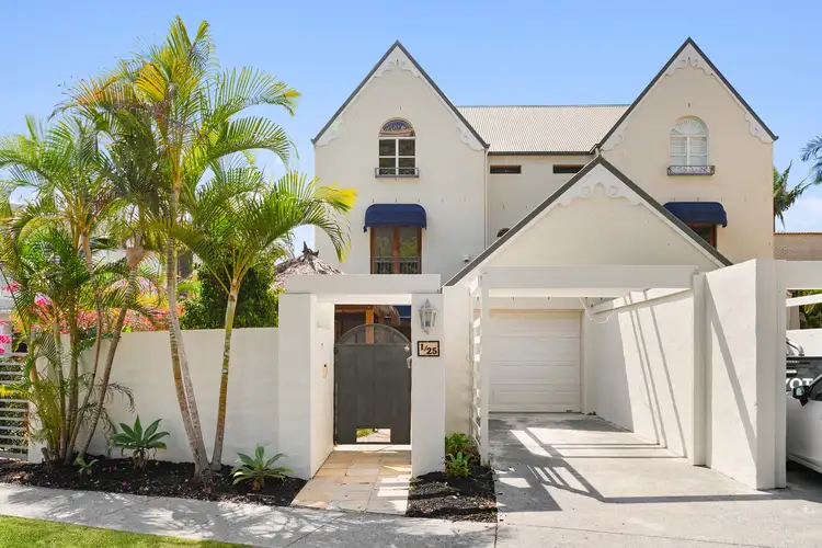 1/25 Chairlift Avenue, Mermaid Beach QLD 4218