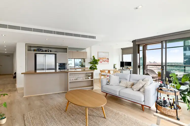 125/8 Waterside Place, Docklands VIC 3008