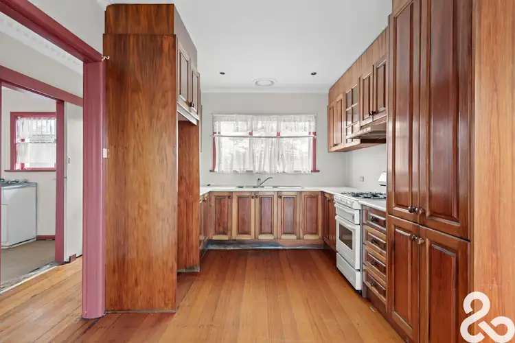 Fifth view of Homely house listing, 4 Alison Street, Thomastown VIC 3074