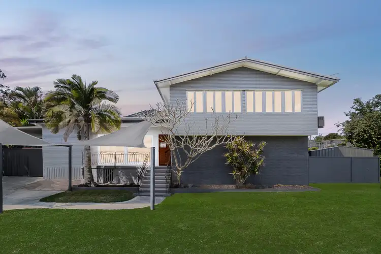 2 Banoon Drive, Wynnum QLD 4178