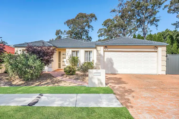 7 Pioneer Drive, Menai NSW 2234