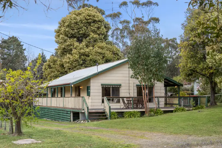 11 Victoria Street, Blackwood VIC 3458